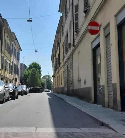 Claude Cozy Corner-apartment * Parma