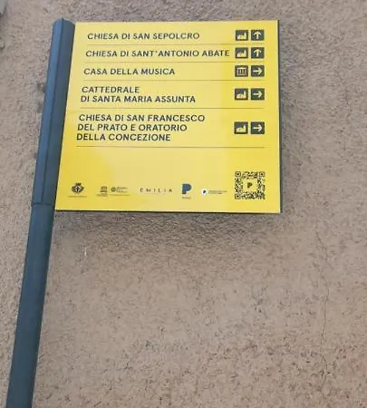 Claude Cozy Corner-apartment Appartement Parma