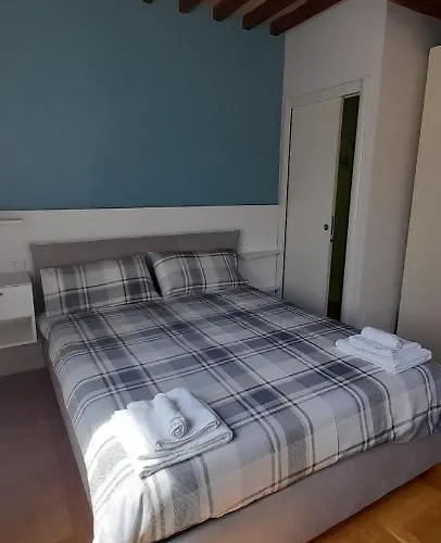 Claude Cozy Corner-apartment Apartament